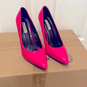Hot pink stiletto - size 8